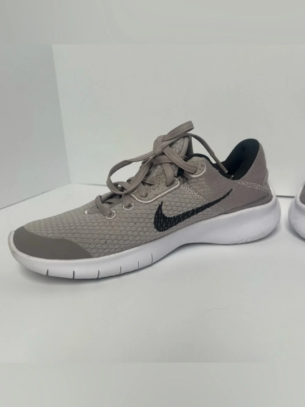 Nike Flex Experience Run 11 Next Nature Amethyst Ash Grey Women Size 7